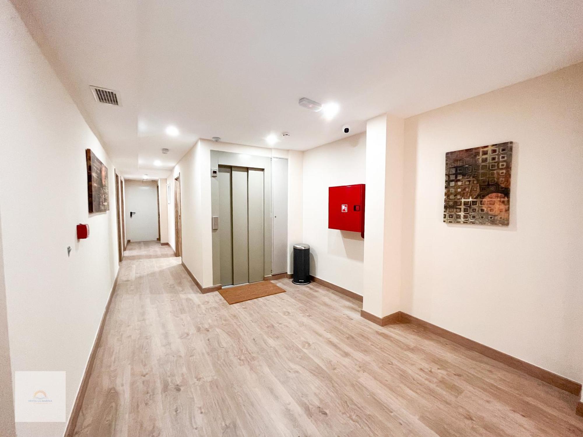 Hotel La Marina Elche ลามารีนา ภายนอก รูปภาพ