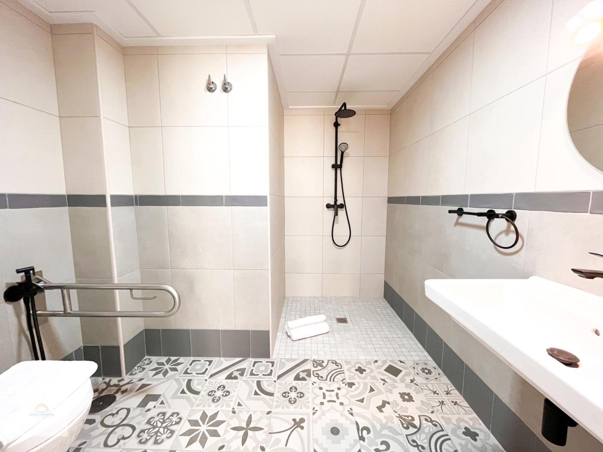 Hotel La Marina Elche ลามารีนา ภายนอก รูปภาพ