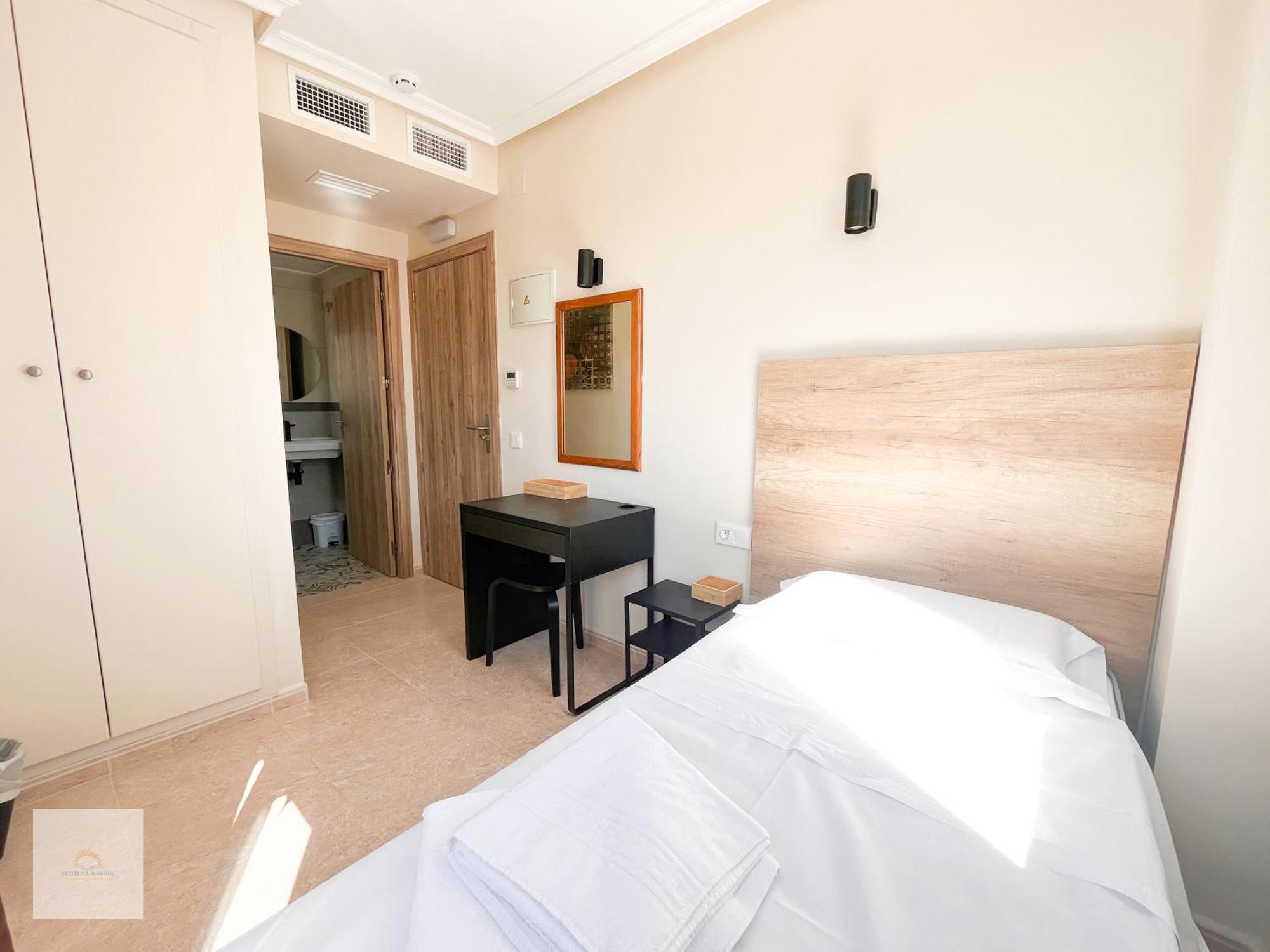 Hotel La Marina Elche ลามารีนา ภายนอก รูปภาพ