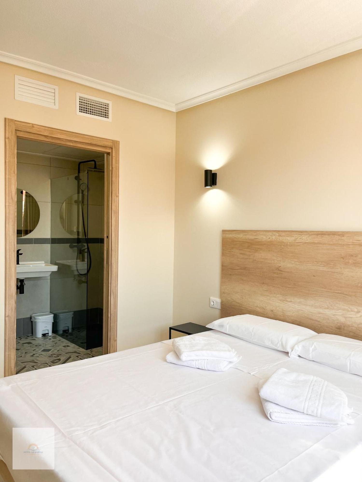 Hotel La Marina Elche ลามารีนา ภายนอก รูปภาพ