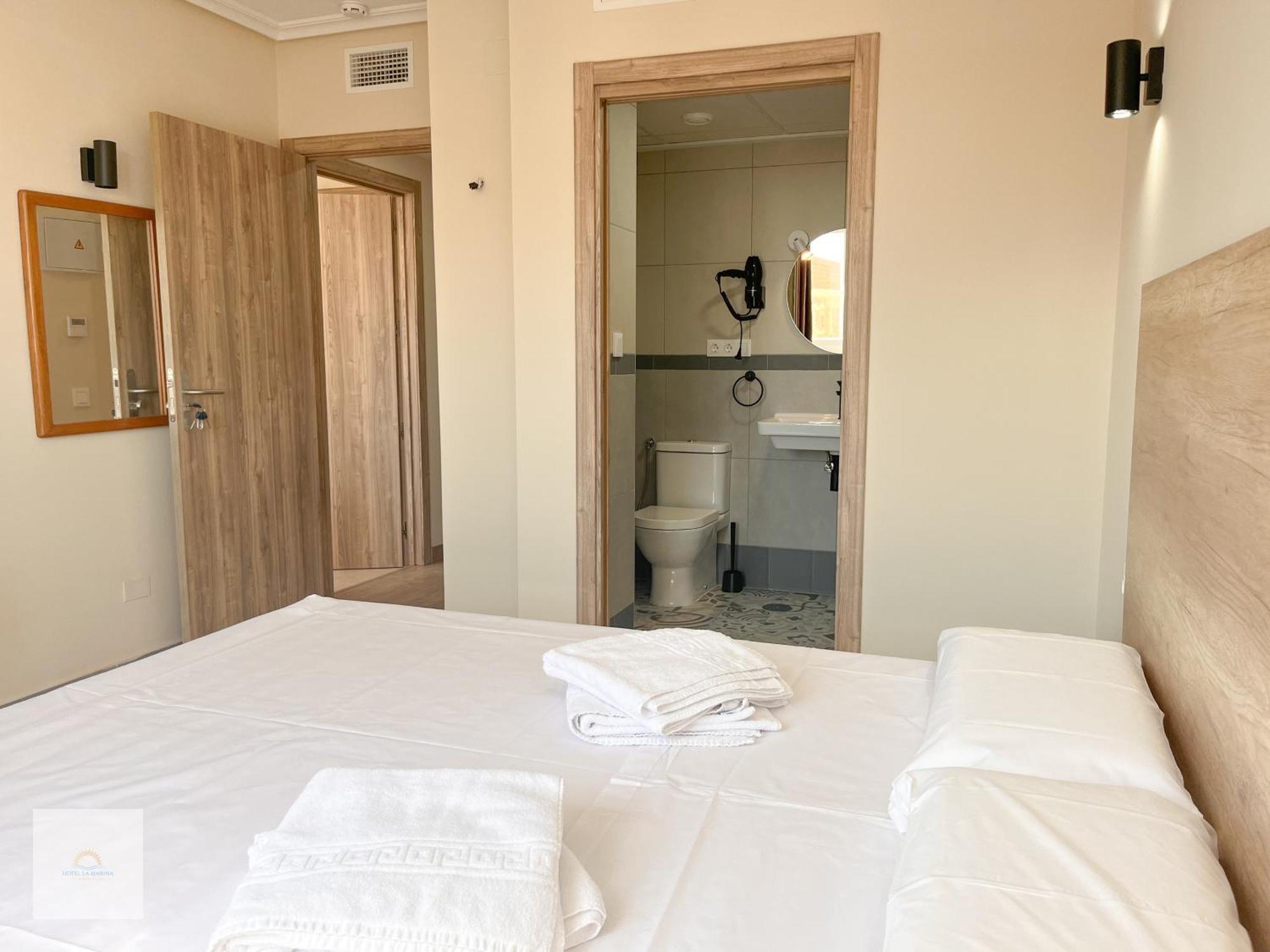 Hotel La Marina Elche ลามารีนา ภายนอก รูปภาพ